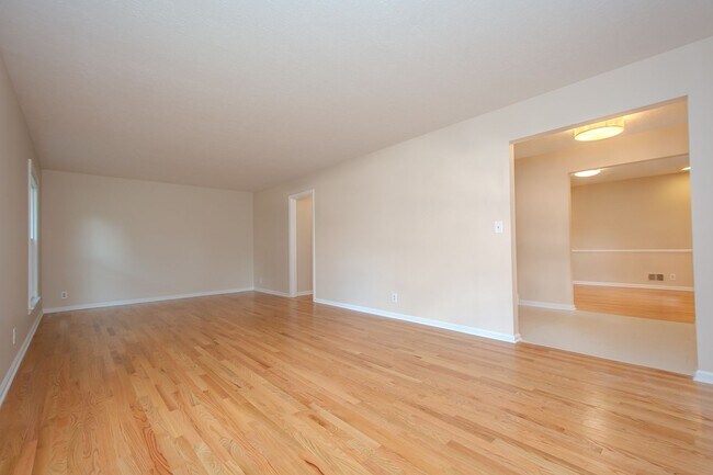 Photo - Recently Updated! 4 Bed/2.5 bath home w/basement, 2 car garage in Crossgate Subivision