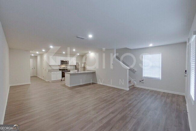 528 Ivy Brook Way