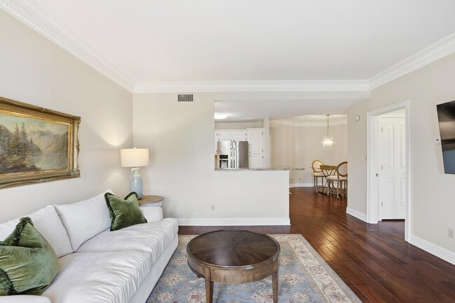 Photo - 5400 Park Ave Unit 422