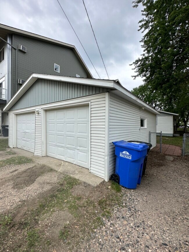 Photo - 1514 10th Ave N