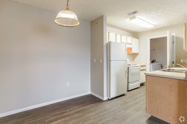2 Bed/ 2 Bath - 990 Sq Ft.