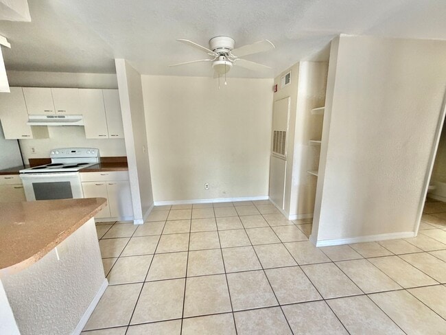 Photo - Orlando - 2 Bedroom, 1 Bathroom - $1395.00 Unit r2550n3103