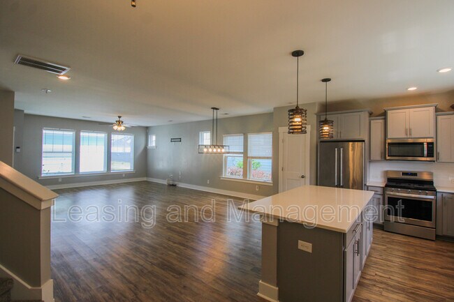 Photo - 328 Parish Farms Dr