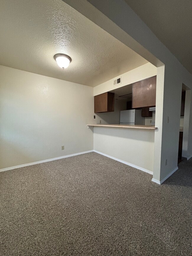 Building Photo - 2070 Bechelli Ln Unit #22