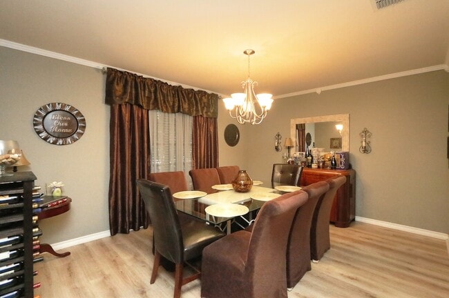 Photo - 7813 Kingshire Dr