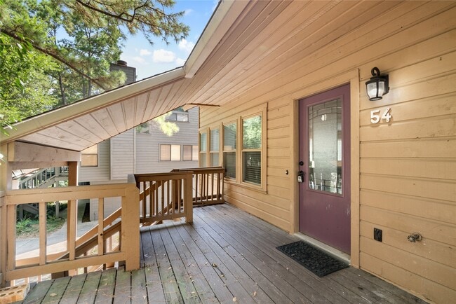 Building Photo - 54 Sawmill Grove Ln