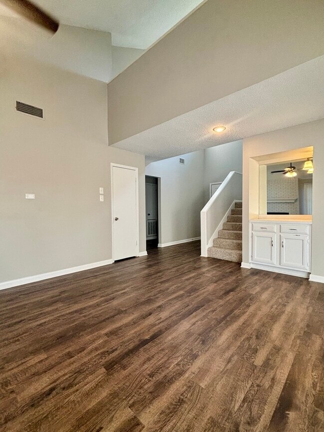 Photo - 14218 High Point Dr