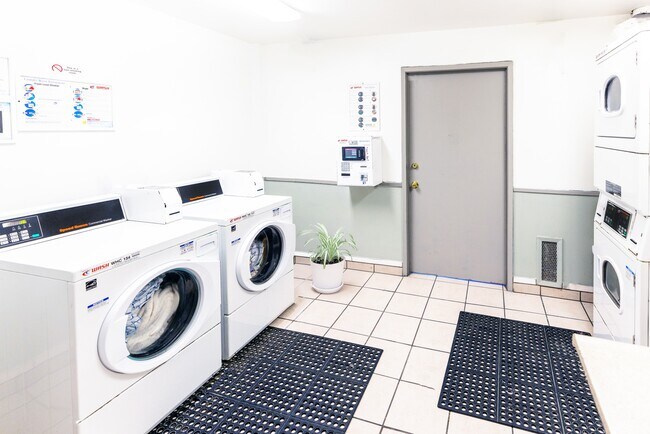 Photo - Courtyard Apartments