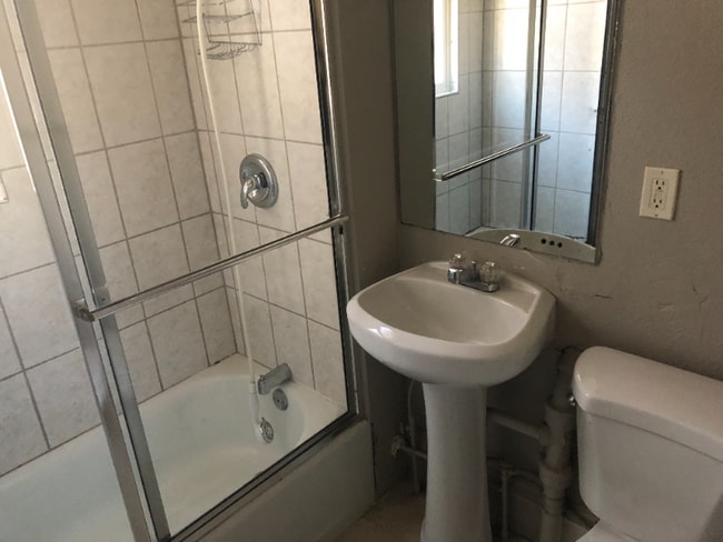 Photo - 1609 8th Ave N Unidad 3