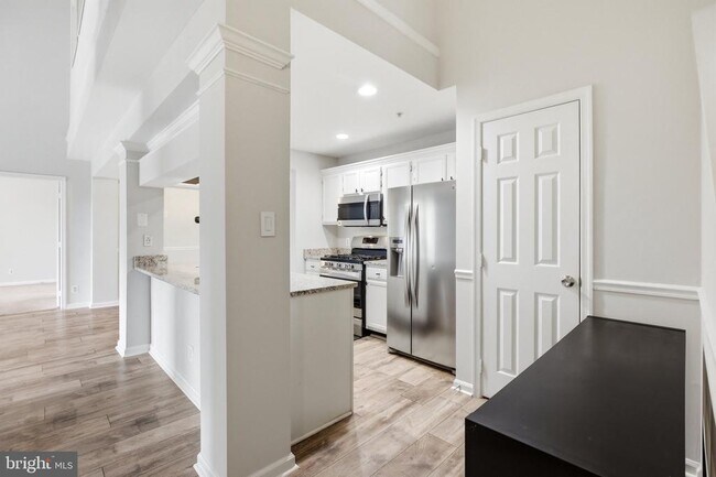 Photo - 46630 Drysdale Terrace Unit 300