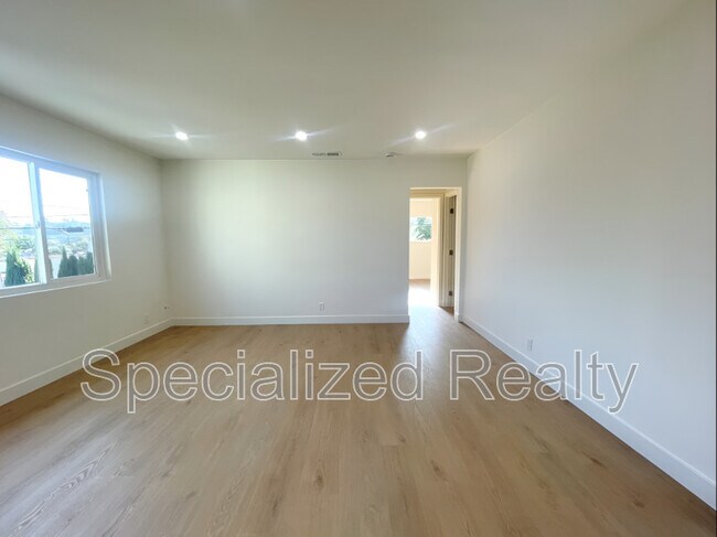 Photo - 3436 Madera Ave Unit 3