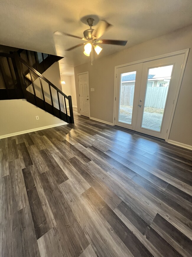 Photo - 1814 Fox Run Dr