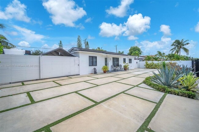 Photo - 5001 NW 190th St Unit Main