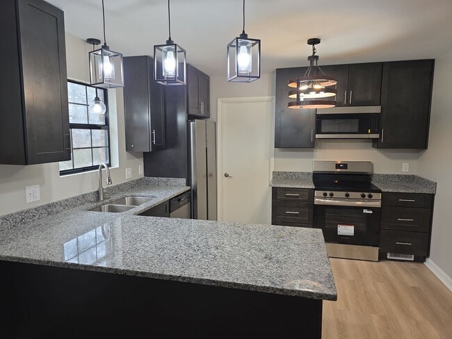 Photo - 3011 Deerfield Rd NW