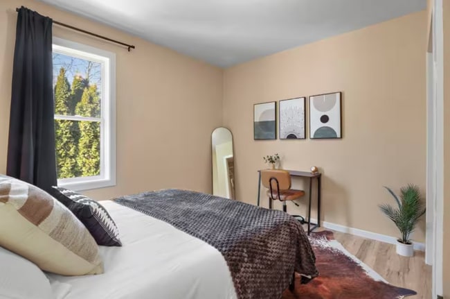 Photo - 719 E 9th Ave