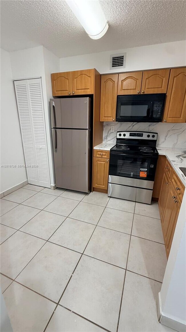 14014 SW 93rd Ln Unit 14014
