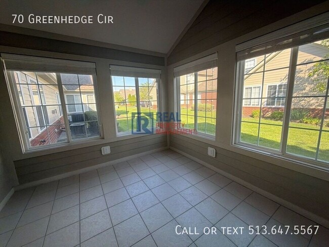 Photo - 70 Greenhedge Cir