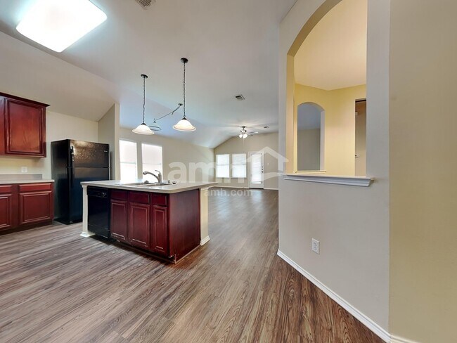 Photo - 406 Fireberry Dr