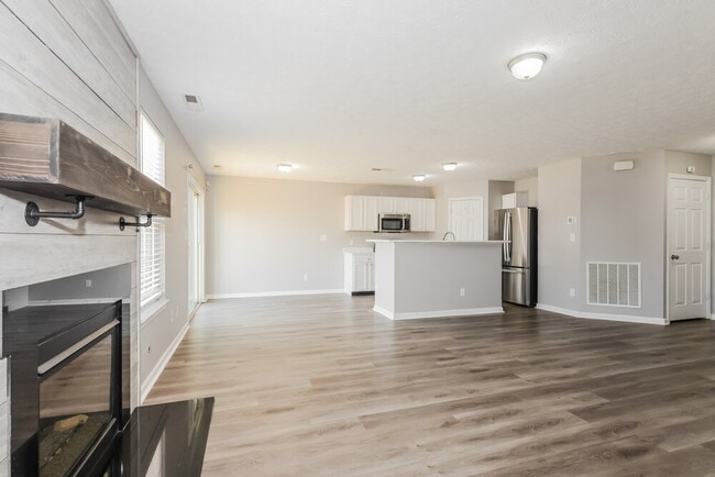 Photo - 8045 Retreat Ln