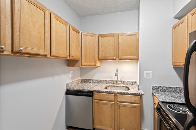 Photo - 4520 N Clarendon Ave Unit 503