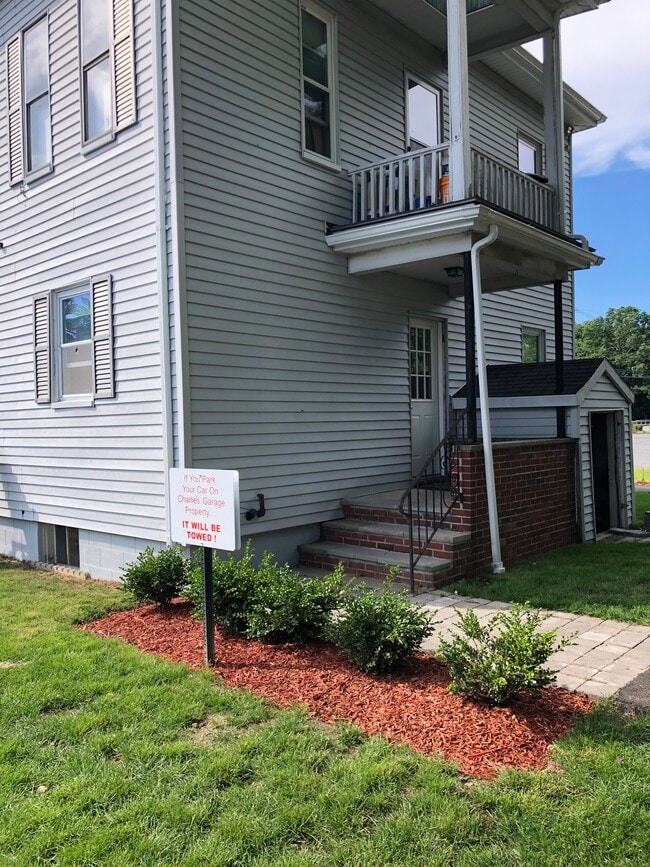 Photo - 327 Broad St