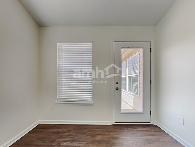 Photo - 6917 Merryhill Dr