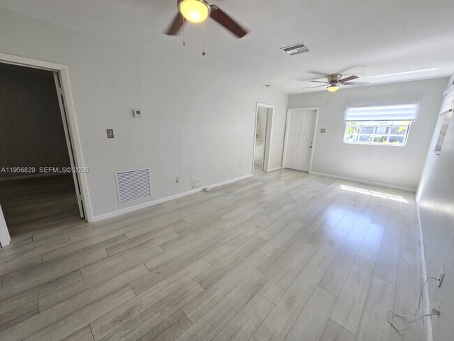 Photo - 3083 SW 17th St