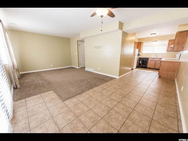 Photo - 3 Bedroom 1.5 Bath Magna Condo. Pets Welcome