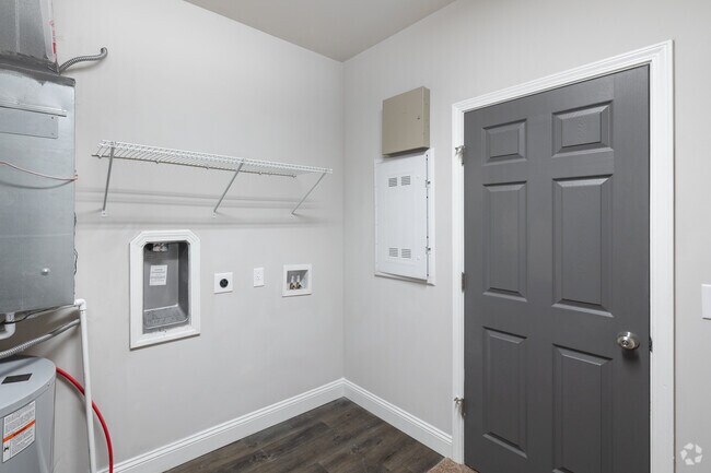 1BR, 1BA - 752SF - Laundry Room