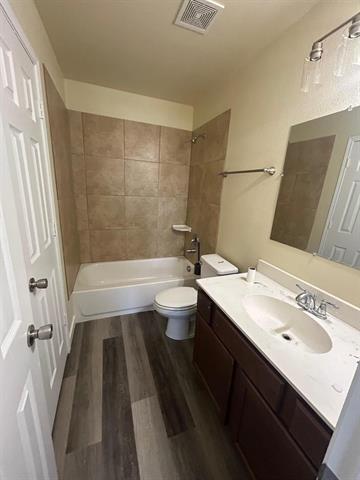 Photo - 340 Woodgrove Dr