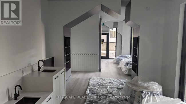 Photo - 285 Dufferin St Unit 217