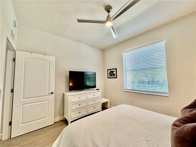 Building Photo - 2720 Cypress Trace Cir Unit 2920