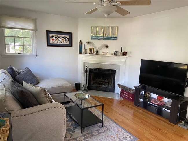Photo - 735 Willett Ave