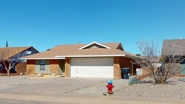 Photo - 3-Bed / 2-Bath - Less than 10 minutes from Holloman AFB!