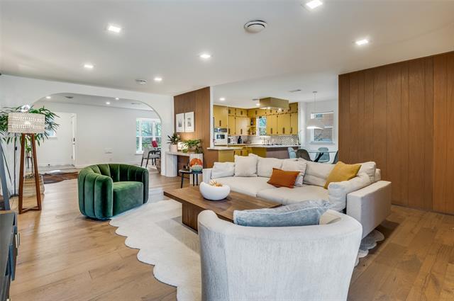 Photo - 2855 W 9th St