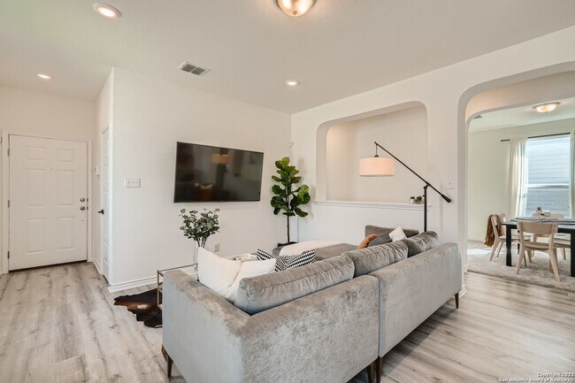 Photo - 5237 Nature Path