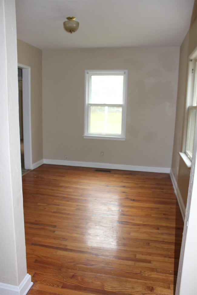 Photo - 1401 W 4th Ave