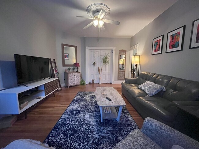 Photo - 19 Marshall St Unit 1