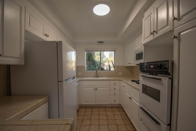 Photo - 14706 Dickens St Unidad 05