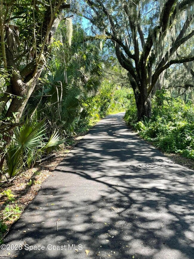 Photo - 3600 Aurora Rd