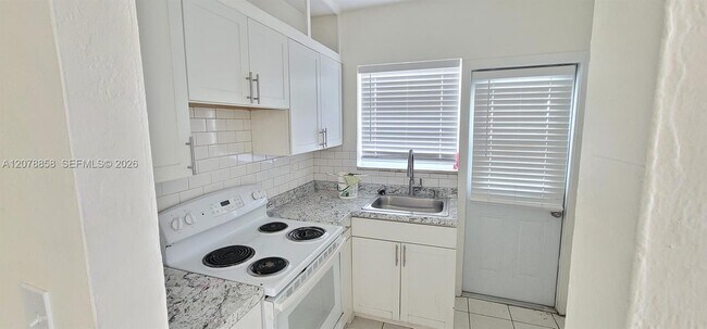 141 NE 168th St Unit 0