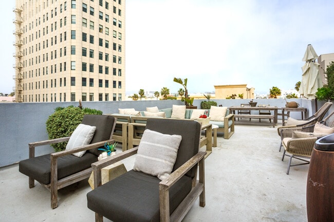 Rooftop Lounge