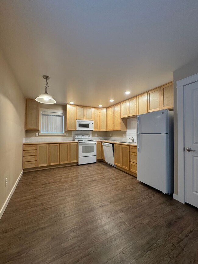 Photo - Cambridge Place I - 2241 Unit #1
