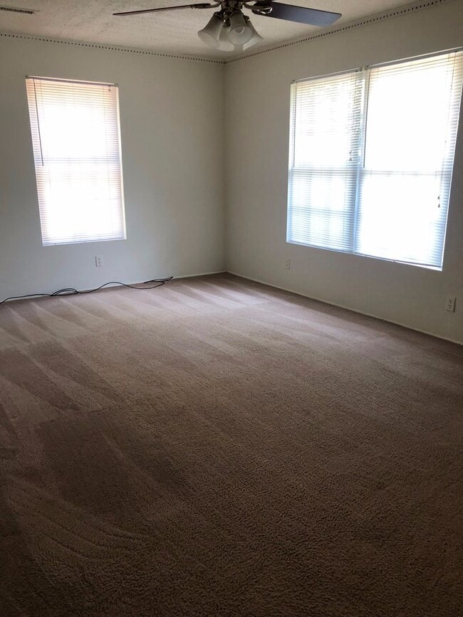 Photo - 748 Berkeley Dr