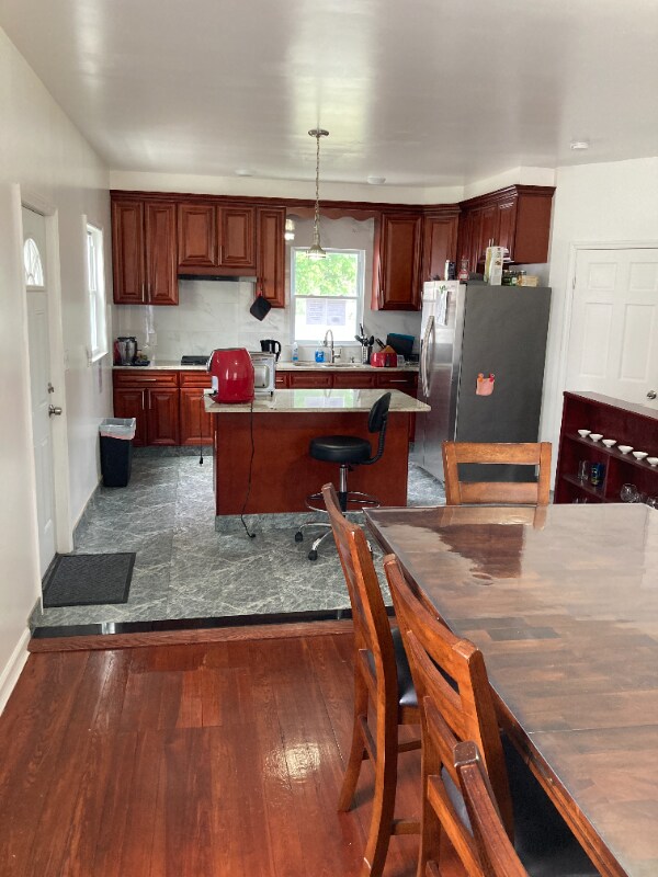 72 Standish Ave