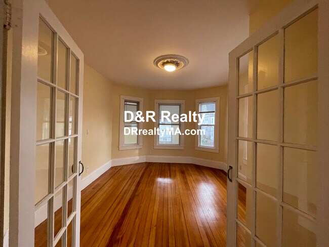 Photo - 8 Bennett St Unit 2