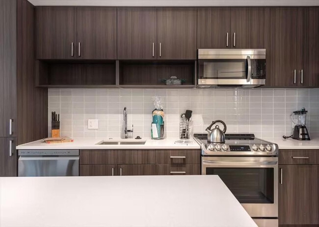 Photo - 400 Army Navy Dr Unit ID1039844P