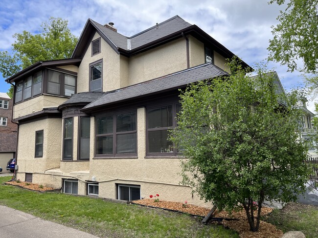 Photo - 2744 Fremont Ave S Apartments Unit 1