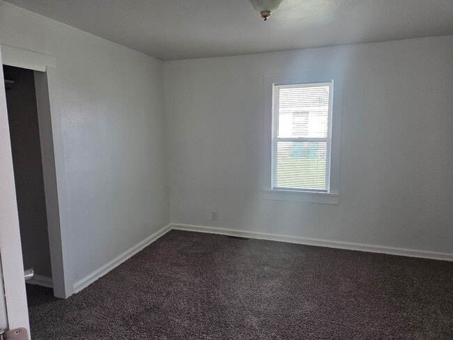 Photo - Remodeled 2 bed unit, ready for a new family