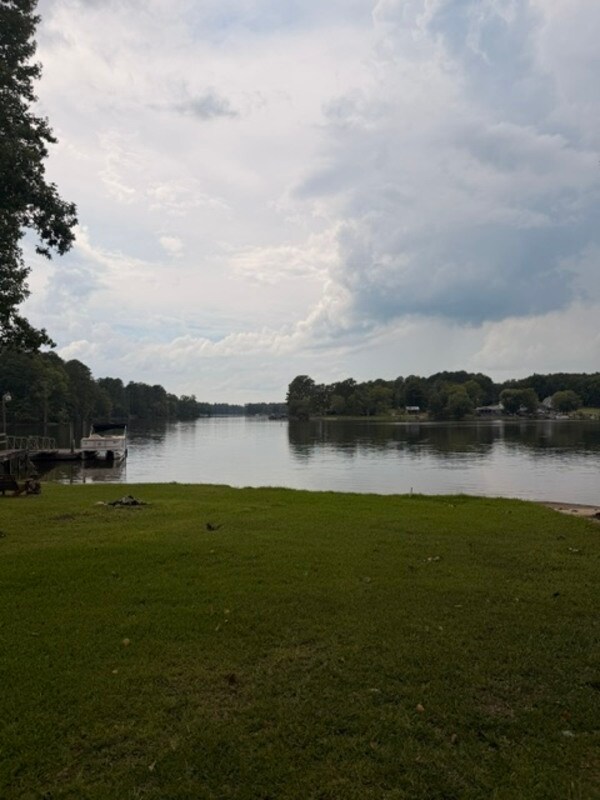 127 Oak Pointe Rd